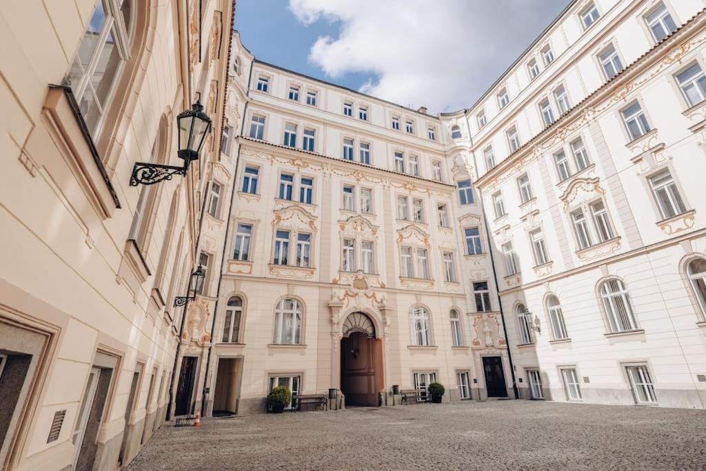 Magnificent Historical Penthouse In The Heart Of Prague Leilighet Eksteriør bilde