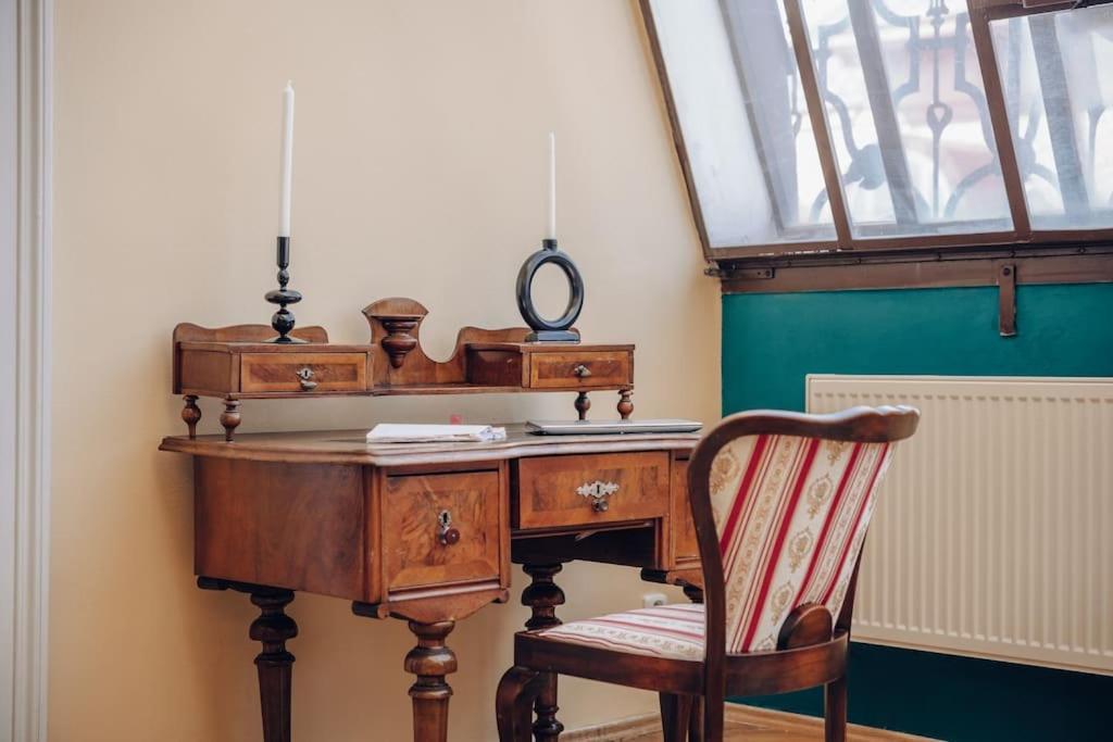 Magnificent Historical Penthouse In The Heart Of Prague Leilighet Eksteriør bilde