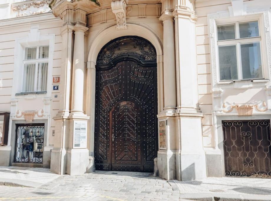 Magnificent Historical Penthouse In The Heart Of Prague Leilighet Eksteriør bilde
