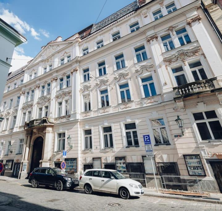 Magnificent Historical Penthouse In The Heart Of Prague Leilighet Eksteriør bilde