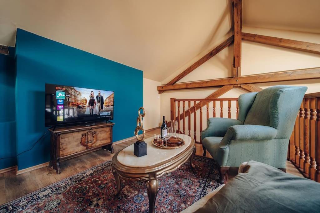 Magnificent Historical Penthouse In The Heart Of Prague Leilighet Eksteriør bilde